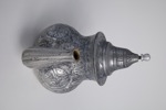 Orientalisk tekanna i graverad metall, 1900-tal