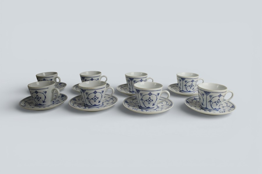 Kahla kaffekoppar med fat – Kobaltunterglasur – GDR – 8 par
