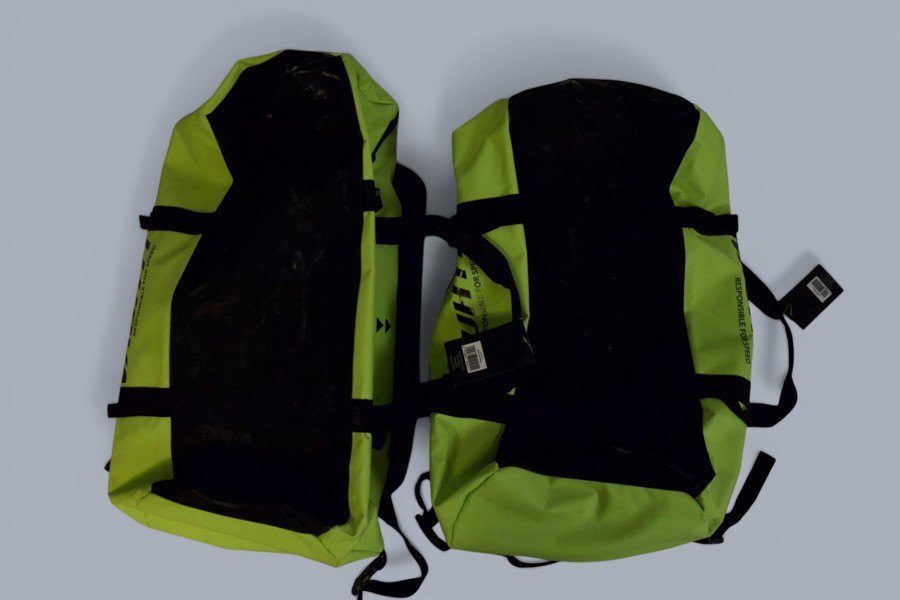 Vauhti – Travel Bags / Sportväskor (2 st)