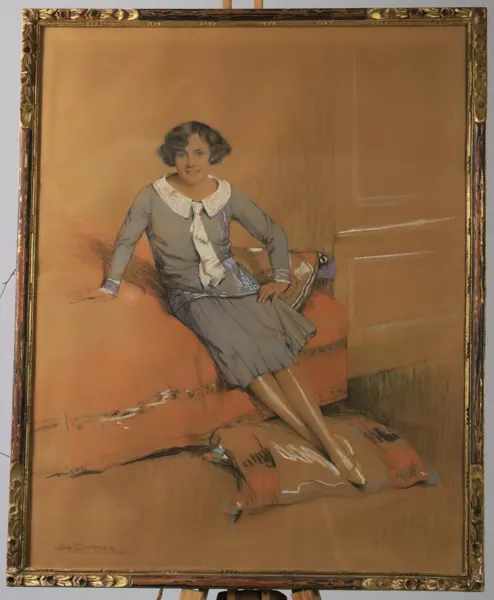 JOS DAMIEN (1879–1973), BELGIEN. Porträtt av elegant kvinna, 1900-talets första hälft.