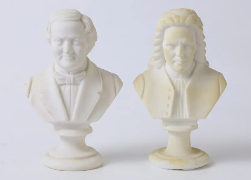 PORTRÄTTBYSTER, 2 st, Johann Sebastian Bach och Richard Wagner, gjutmassa, 1900-tal